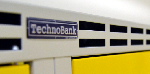 Kovové šatní skříně TechnoBank - vybavení šatny